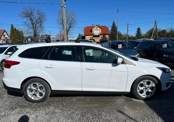 Ford Focus cena 36700 przebieg: 123930, rok produkcji 2015 z Połaniec małe 254